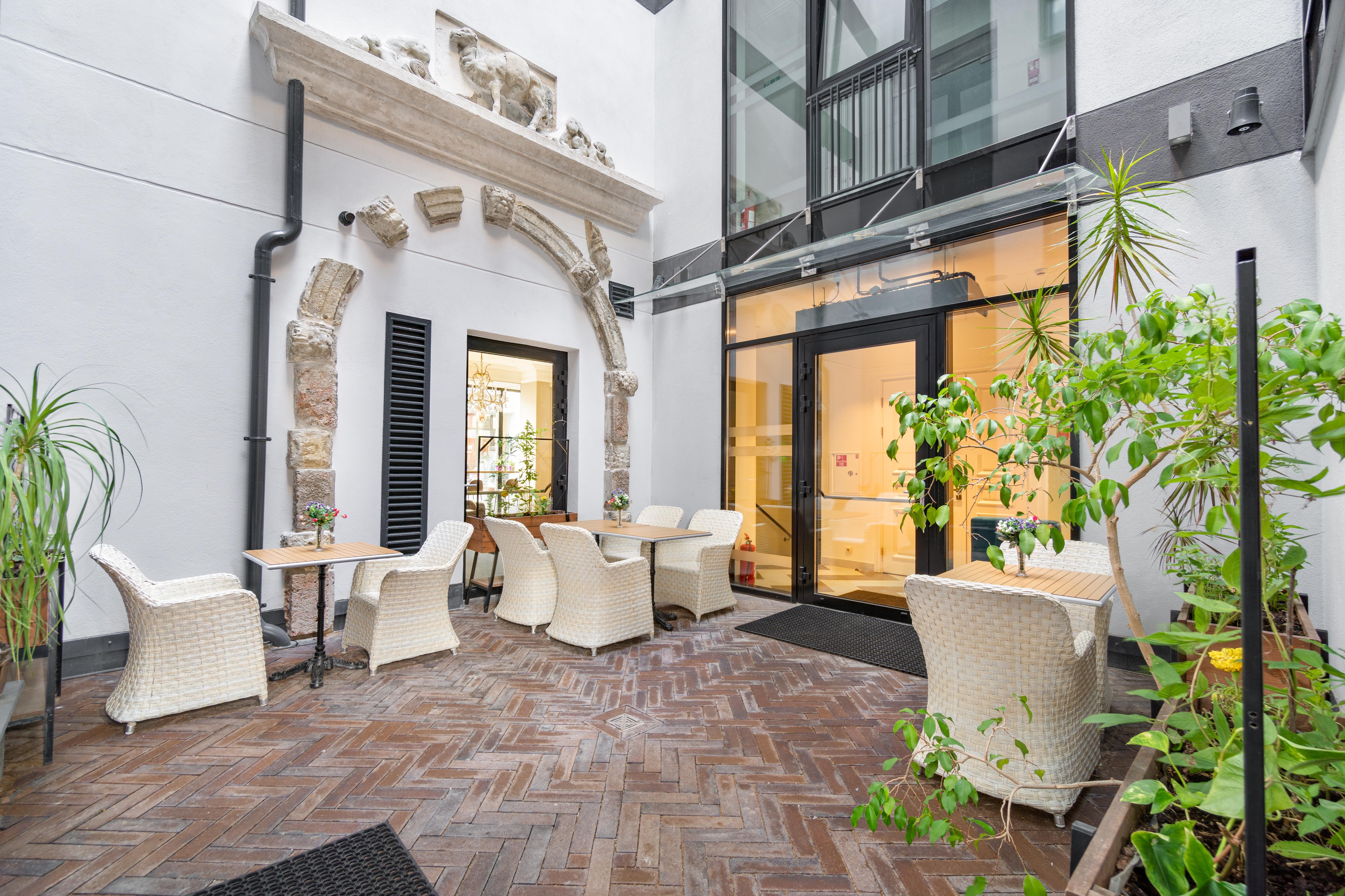 Forums Boutique Hotel Riga Exterior photo